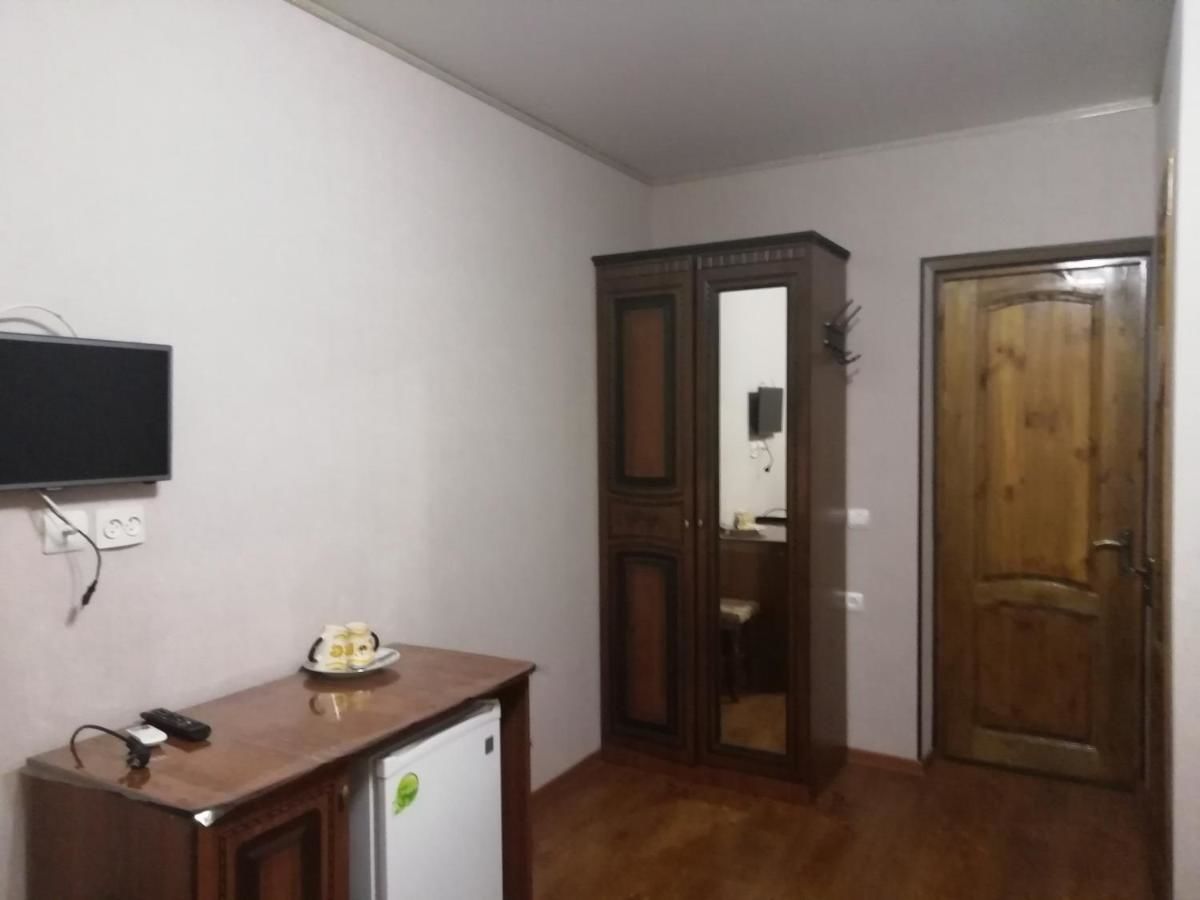 Гостевой дом Mini-hotel Yanson 2 Гагра