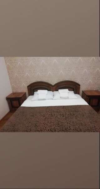 Гостевой дом Mini-hotel Yanson 2 Гагра Двухместный номер с 2 отдельными кроватями и собственной ванной комнатой-20